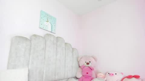 Snapshot of adeline1__ chatting on April 28, 4:45 pm dahia online show from April 28, 4:45 pm