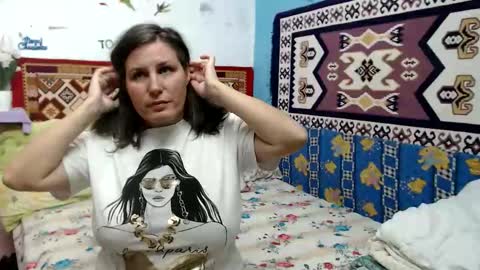 Snapshot of adelineblueeyes chatting on October 12, 9:41 am Larisa online show from October 12, 9:41 am