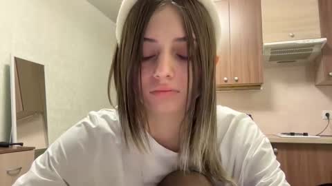 Anna online show from December 17, 7:03 am