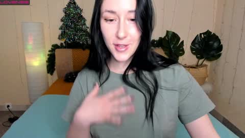 Snapshot of adell_berry chatting on December 20, 5:04 am Adel online show from December 20, 5:04 am