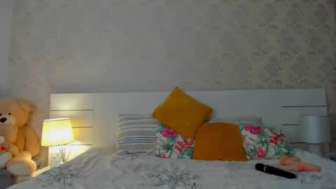 adellegirl online show from February 19, 4:11 pm