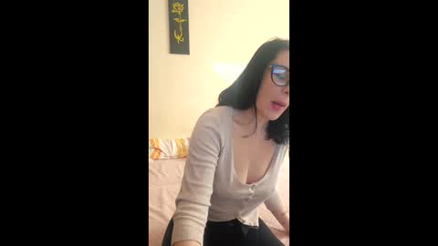 Snapshot of adelletessa chatting on February 28, 12:50 pm Adelle online show from February 28, 12:50 pm