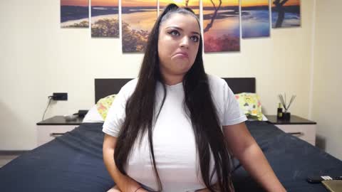 Snapshot of adellineee chatting on January 30, 9:58 pm Adellineee online show from January 30, 9:58 pm