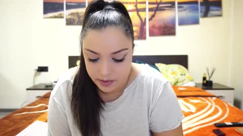 Snapshot of adellineee chatting on February 10, 9:47 pm Adellineee online show from February 10, 9:47 pm