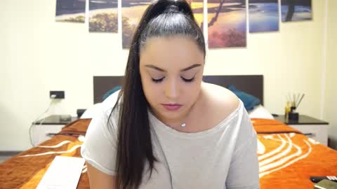 Snapshot of adellineee chatting on March 10, 12:51 am Adellineee online show from March 10, 12:51 am