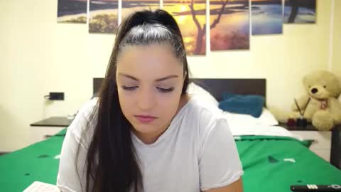 Snapshot of adellineee chatting on October 10, 10:42 pm Adellineee online show from October 10, 10:42 pm