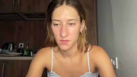 Adell online show from August 4, 9:39 pm