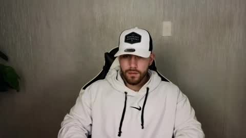 Ades online show from October 23, 11:20 am