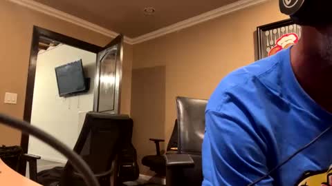 adick_ting online show from November 4, 1:32 pm