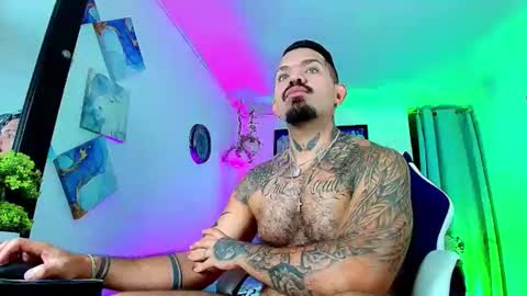   DALIL ADIL AMIN online show from November 17, 9:09 pm