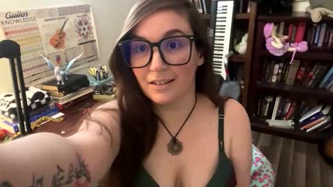 adobe_angel304 online show from March 31, 7:14 pm