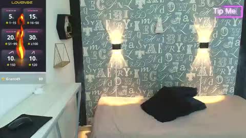 ADONIS online show from November 5, 7:36 pm