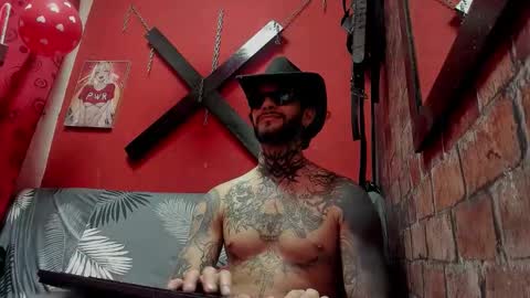 Snapshot of adonisgel999 chatting on February 20, 12:40 am demon online show from February 20, 12:40 am