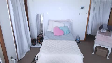 adorable22 online show from June 16, 2:52 pm