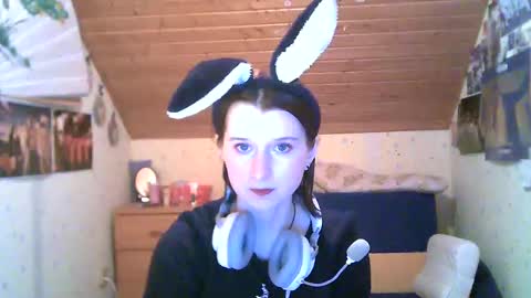 Snapshot of adorable_sparkle chatting on February 11, 4:13 pm adorable_sparkle online show from February 11, 4:13 pm