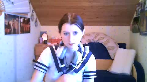 Snapshot of adorable_sparkle chatting on February 17, 2:15 pm adorable_sparkle online show from February 17, 2:15 pm