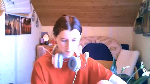 Snapshot of adorable_sparkle chatting on February 21, 1:33 pm adorable_sparkle online show from February 21, 1:33 pm