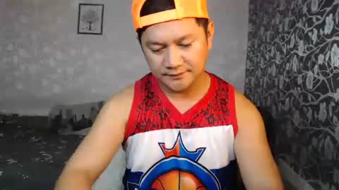 adorableasianboy online show from May 8, 5:24 am