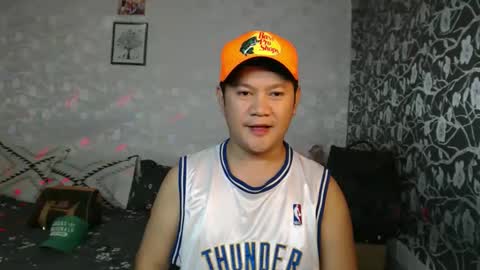 adorableasianboy online show from May 10, 7:35 am
