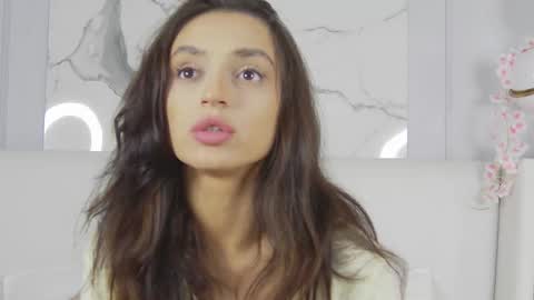 adoracortes online show from September 21, 5:09 am