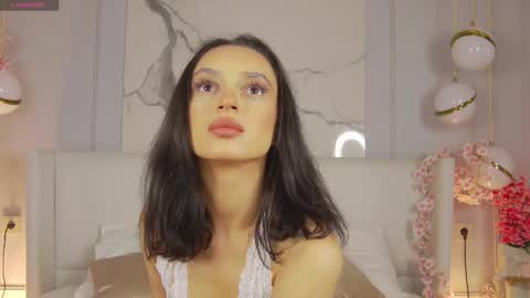 adoracortes online show from October 8, 5:05 am