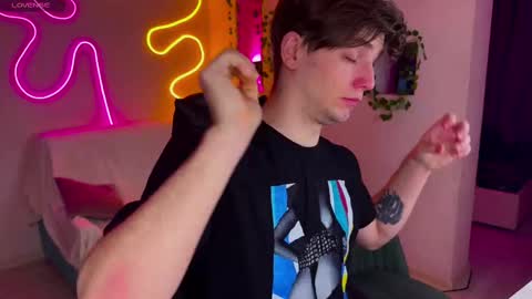 adrean_sofi online show from February 24, 7:41 pm