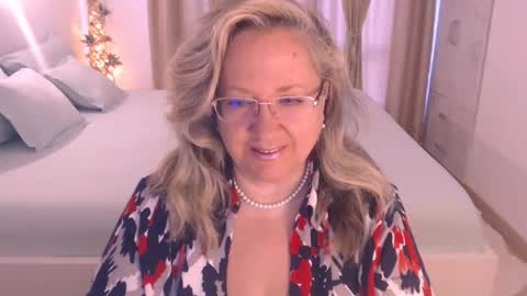 Cryna online show from October 12, 10:25 am