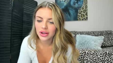 Snapshot of adri_sweetie chatting on October 7, 11:07 am Adriana online show from October 7, 11:07 am