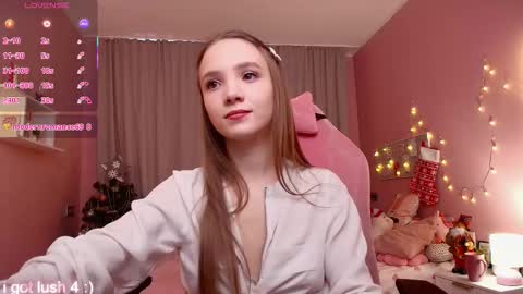 Snapshot of adria_arjona chatting on December 22, 7:38 am Eva online show from December 22, 7:38 am