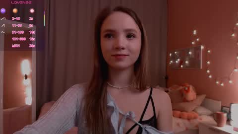 Snapshot of adria_arjona chatting on January 7, 7:33 am Eva online show from January 7, 7:33 am