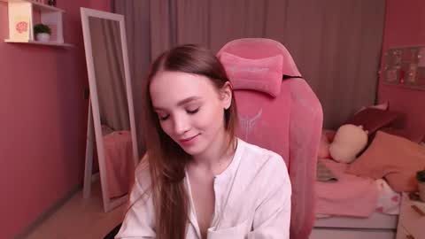 Snapshot of adria_arjona chatting on February 6, 7:34 am Eva online show from February 6, 7:34 am