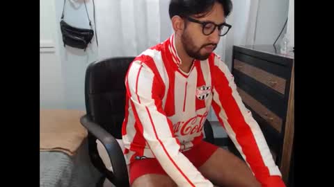 Snapshot of adrian_falcon chatting on April 15, 9:26 pm Adrian Falcon online show from April 15, 9:26 pm