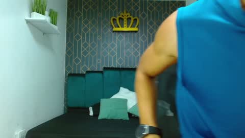   online show from January 9, 11:47 am