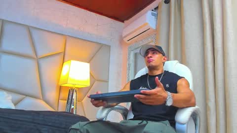   online show from February 27, 11:31 am