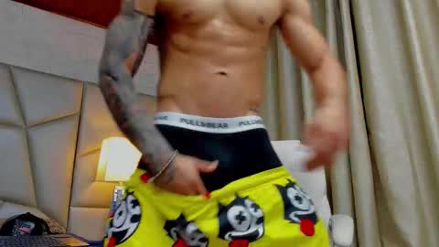   online show from November 15, 6:04 pm