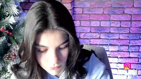 Snapshot of adriana_allen chatting on January 5, 10:50 pm Adri online show from January 5, 10:50 pm