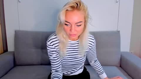 Adriana online show from October 29, 11:01 am