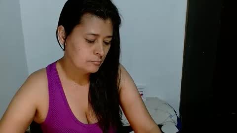 Adriana milf online show from April 1, 3:18 am