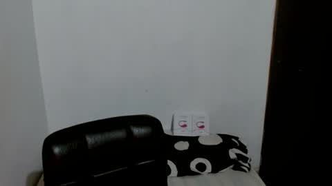 Snapshot of adriana_milf chatting on June 8, 3:07 am Adriana milf online show from June 8, 3:07 am