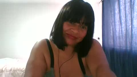 adrianagogo18 online show from December 15, 6:56 pm