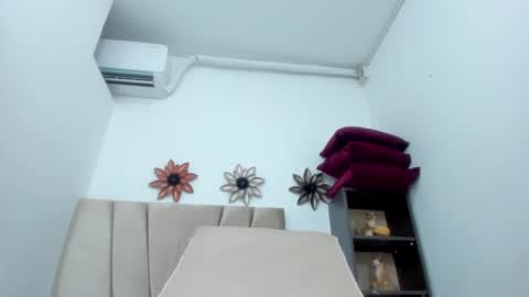 adriana online show from October 28, 5:04 pm