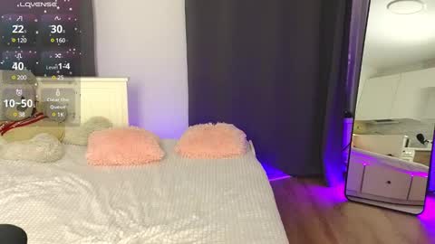 Snapshot of adrianawow1 chatting on March 6, 3:46 am adrianawow1 online show from March 6, 3:46 am