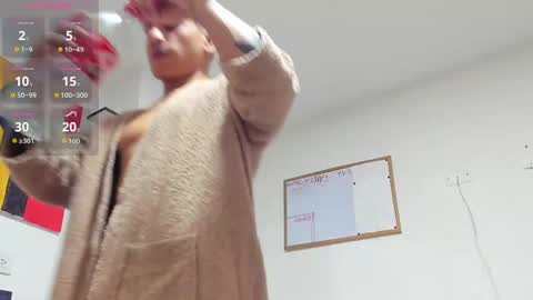 Snapshot of adriano_bigcock chatting on April 8, 3:06 am Adrian online show from April 8, 3:06 am