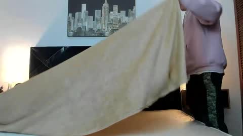 Snapshot of adriano_bigcock chatting on April 13, 3:12 am Adrian online show from April 13, 3:12 am