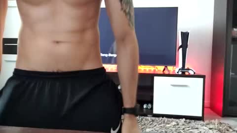 Adriano online show from December 6, 8:15 am