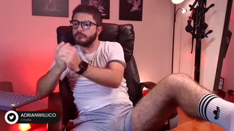 Snapshot of adrianwilliams_ chatting on February 5, 11:17 pm Adrian Williams online show from February 5, 11:17 pm