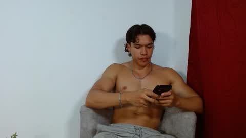 adriel_escalante online show from September 25, 3:54 am