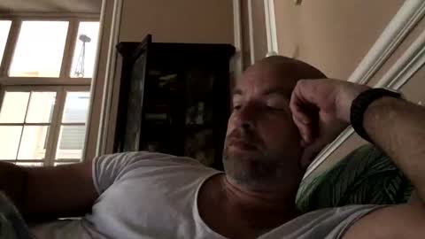 Snapshot of adrienfromparis chatting on December 5, 9:18 am adrienfromparis online show from December 5, 9:18 am