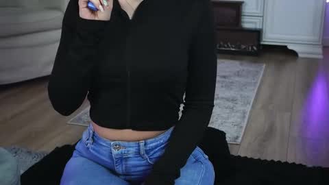 Aelia online show from January 9, 5:54 am