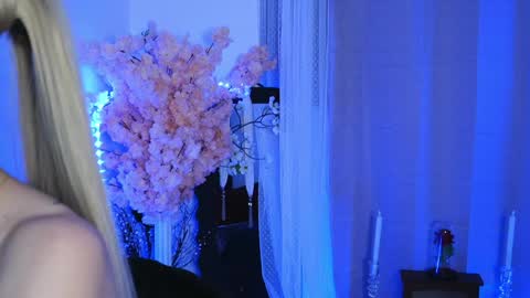 Aelia online show from March 30, 5:36 pm